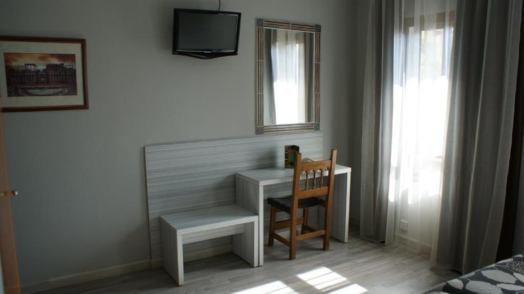 Hotel Los Naranjos Caces Стая снимка